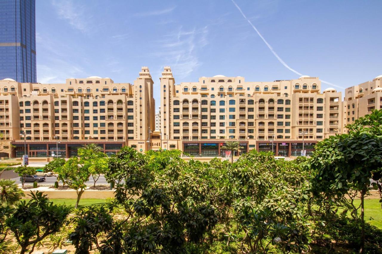 Bespoke Holiday Homes - Palm Jumeirah- 1 Bedroom Fairmont North Residence Дубай Экстерьер фото